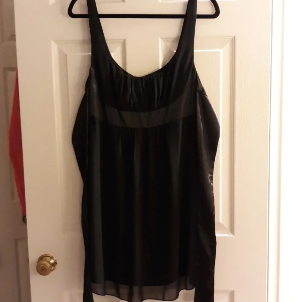 Black Guess dress